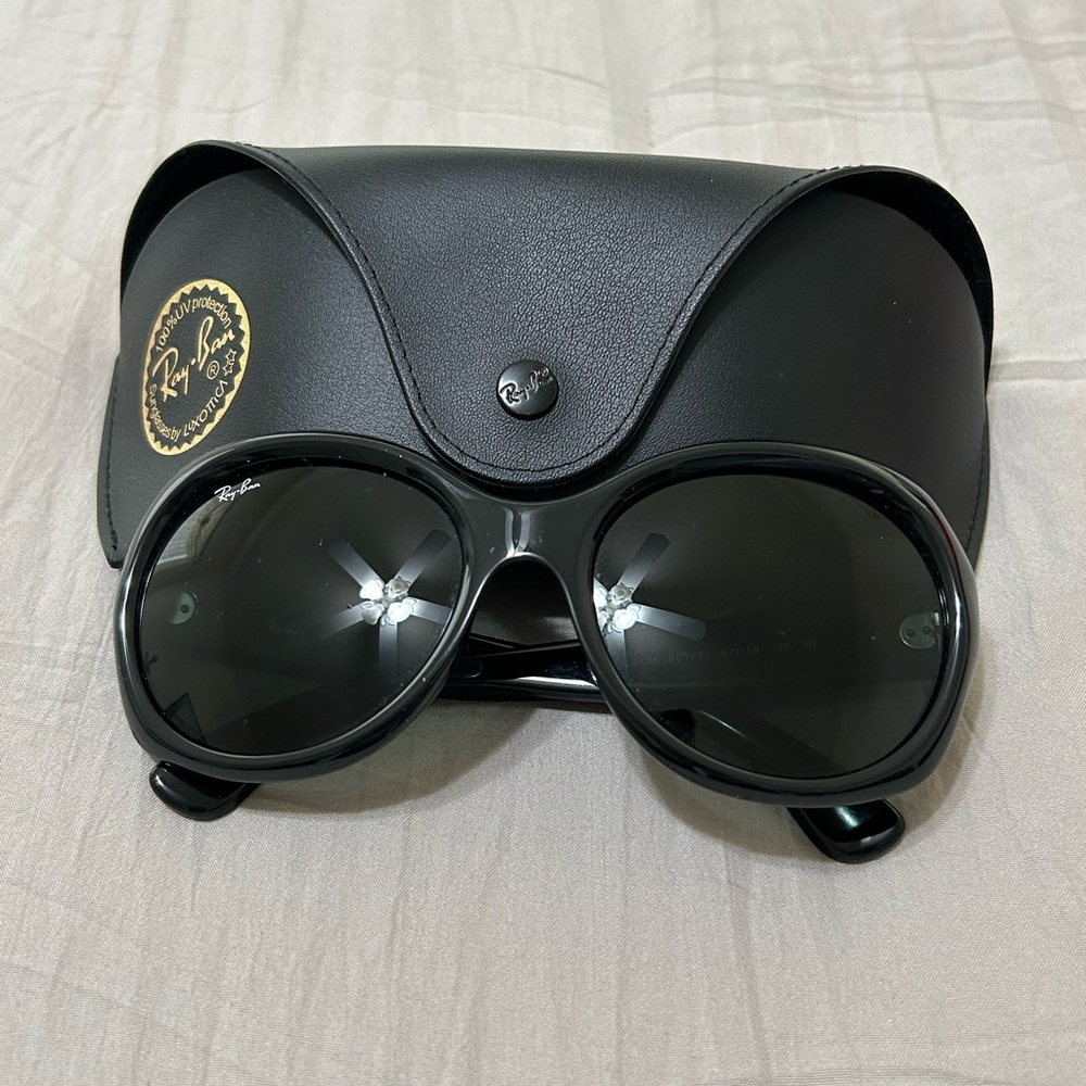 Ray-Ban Black Oversized Sunglasses